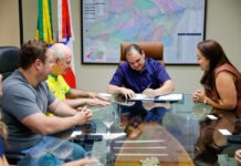 Governador Roberto Cidade assina convênios do Programa Asfalta Amazonas para Maués e Manicoré