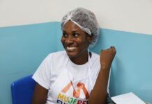 Haitiana empreende com culinária multicultural em Boa Vista