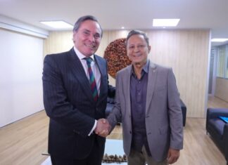 Presidente da Aleam recebe visita institucional do cônsul de Portugal
