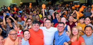 No Novo Aleixo, David reúne lideranças e mostra resultados para defender projeto de mudança no Amazonas