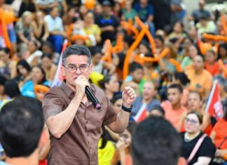 David reúne mais de 700 profissionais da educação e destaca resultados de Manaus como modelo para o Amazonas