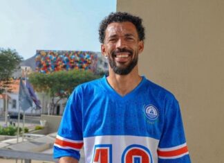 Vozinha é anunciado por time chileno de ex-estrela do Flamengo