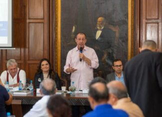 Omar propõe pacto com comércio para preparar empresas para Reforma Tributária