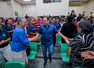 Roberto Cidade anuncia concurso público com 7,8 mil vagas para reforçar a rede estadual de ensino