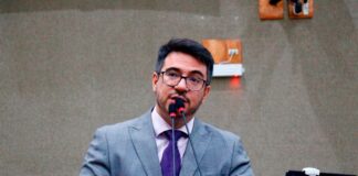 No Dia do Estudante, Rodrigo Guedes denuncia que o ensino médio do Amazonas ficou em último lugar do Brasil no IDEB