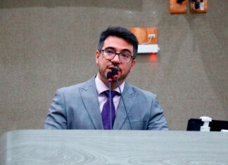 No Dia do Estudante, Rodrigo Guedes denuncia que o ensino médio do Amazonas ficou em último lugar do Brasil no IDEB