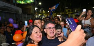 David Almeida reúne 3 mil pessoas na Compensa e destaca entregas realizadas na zona Oeste de Manaus