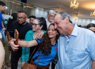 Omar coloca valorização dos professores no centro de proposta para recuperar educação do Amazonas