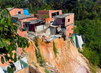 Braga busca apoio federal para conter erosões que ameaçam casas no Mauazinho
