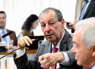 Omar apresenta relatório pelo fim da escala 6×1 e reduz a jornada semanal dos trabalhadores sem redução salarial