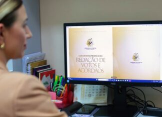 TCE-AM cria guia para tornar votos e acórdãos mais claros e acessíveis