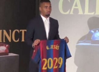 Barcelona apresenta Gabriel Jesus: “Eu queria estar aqui”