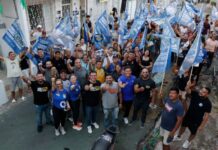 Em grande caminhada, Rodrigo Guedes recebe apoio de moradores do Bairro de Aparecida, em Manaus