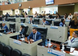 Câmara aprova proposta que obriga divulgação de gastos públicos em eventos