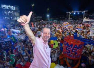 Omar Aziz visita obras em Tefé e Alvarães, e reúne multidões em agenda pelo interior do Amazonas