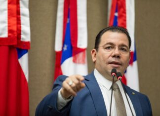Wilker Barreto cobra laudo técnico sobre troca de fiação da Âmbar Energia em Manaus