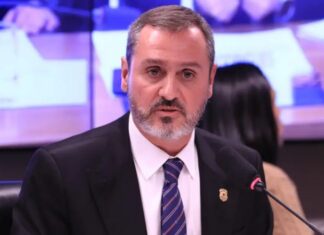 Onze diretores da PF colocam cargo à disposição após afastamento de Andrei