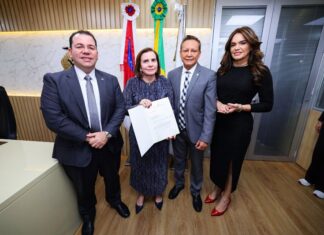Presidente do TCE-AM apresenta PL à Aleam para regular data-base dos servidores da Corte de Contas