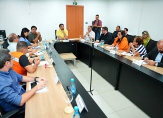 Renato Junior reúne com comitê de crise climática para enfrentar os impactos da fumaça e coloca Manaus em estado de atenção
