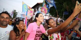 Mayra Dias realiza primeira caminhada pelas ruas de Parintins e fortalece proximidade com a população