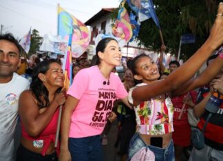 Mayra Dias realiza primeira caminhada pelas ruas de Parintins e fortalece proximidade com a população