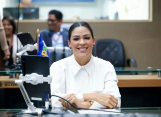 Projeto de Mayra Dias prioriza acesso de crianças e adolescentes em isolamento social a atividades no Amazonas