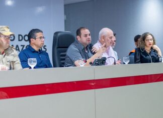 Roberto Cidade alinha ações para enfrentar incêndios florestais no Amazonas