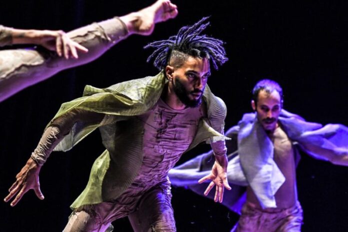 Quasar Cia de Dança apresenta _espetáculo ‘Menos da Metade’ em Manaus(1)