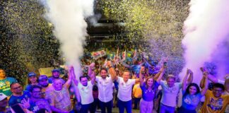 Mais de 8 mil pessoas participam do grande encontro de encerramento da campanha de Adjuto Afonso